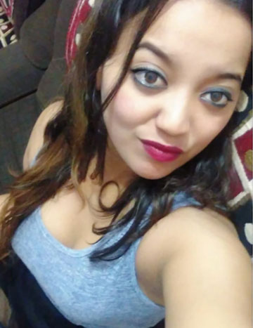 Divorced Housewife Escort Arpita in Bangalore